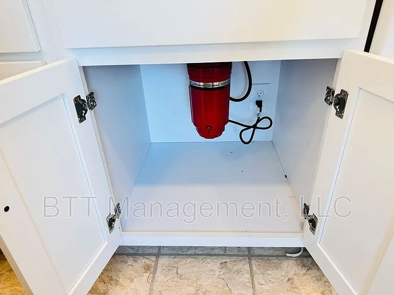 908 Hudson Ave #6 — Photo 21