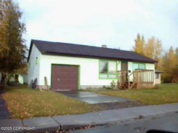 1566 Rosemary St, Anchorage, AK 99508