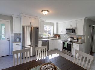 215 James St, Newington, CT 06111
