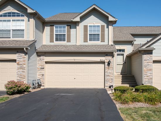 2216 Summerlin Dr, Aurora, IL 60503
