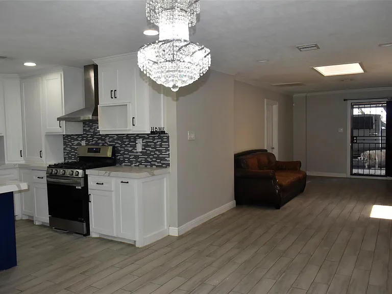 5922 Lavender St — Photo 10