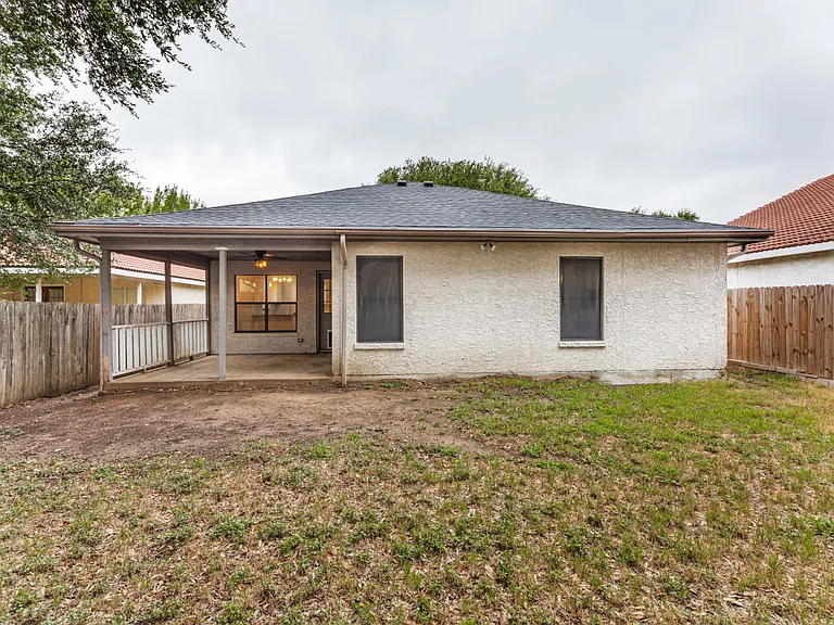 2313 Harvest Glen Ct — Photo 24
