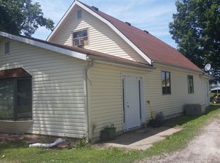 6685 State Route 154, Tamaroa, IL 62888