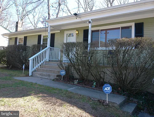 453 Bayberry St Photo 1
