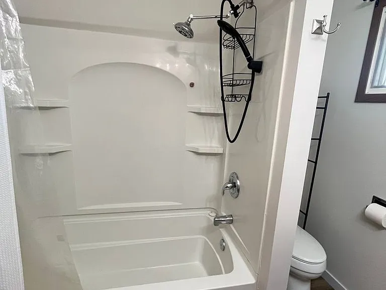 2512 S West Ave — Photo 14