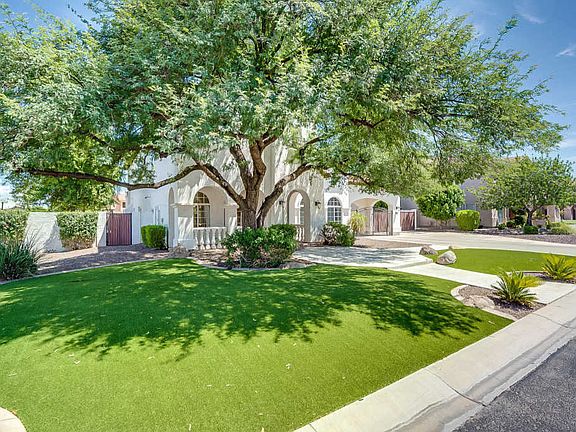 3rd image of 7196 W Avenida Del Sol