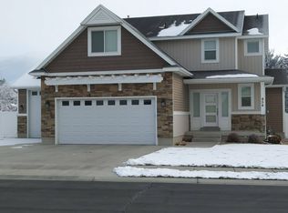 854 S 525 E, River Heights, UT 84321