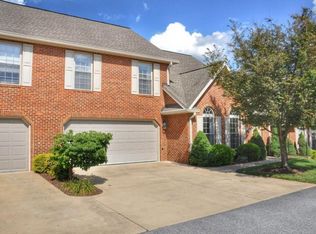 404 Mountain View Rd #102, Johnson City, TN 37601