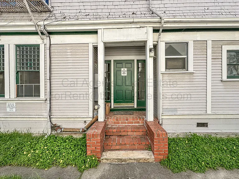 2710 Haste St #3 — Photo 5