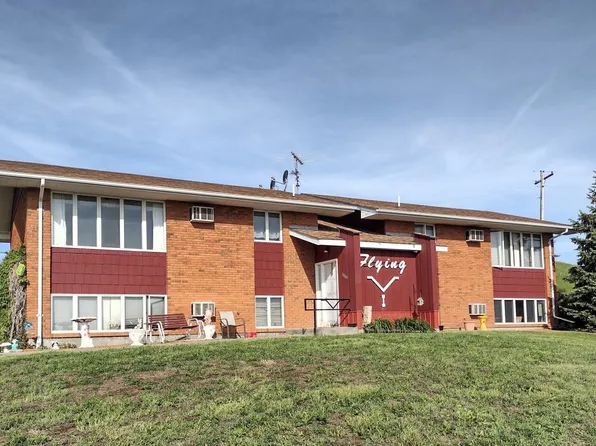 1206/1208 F Ave, Circle, MT 59215