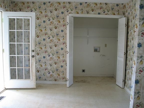 4th image of 213 Sweetgum Cir