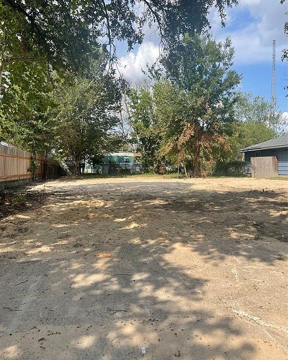2nd image of 603 Valerie Avenue
