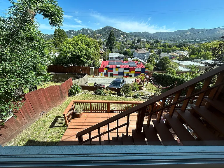 46 Martens Blvd — Photo 24