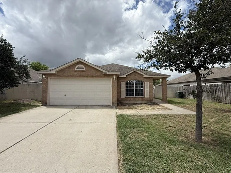 3113 Silhouette Dr — Photo 1
