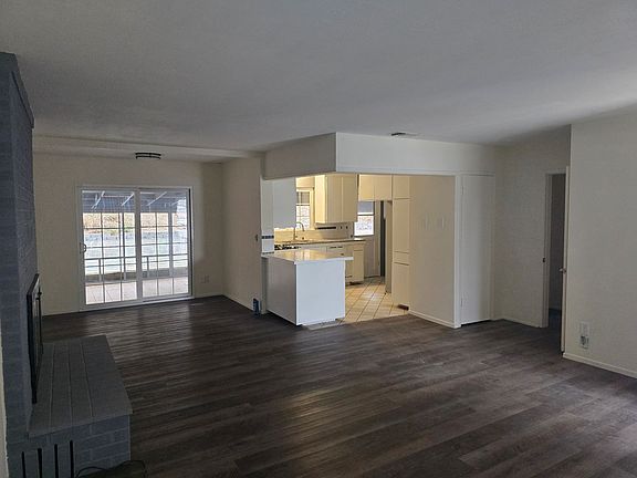 3rd image of 7180 Baldrich St