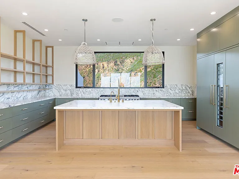 5366 Horizon Dr — Photo 6