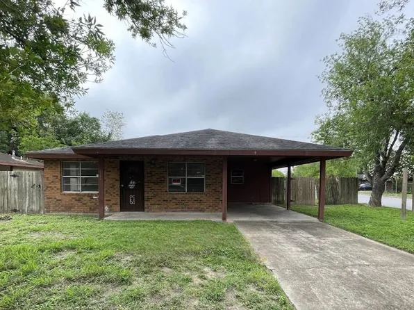 825 S Tichenor Ln, La Feria, TX 78559