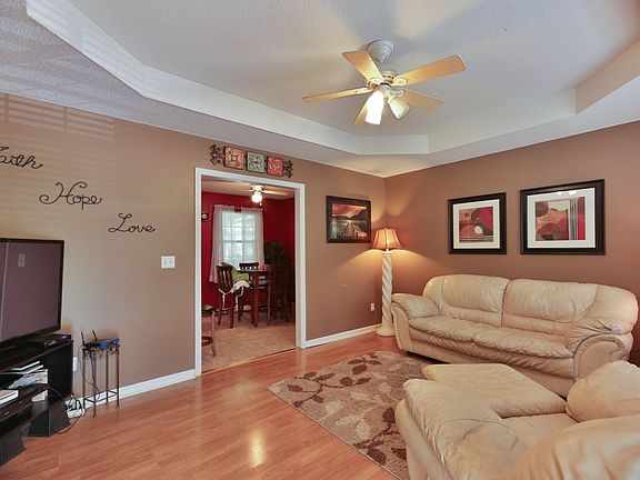 2nd image of 366 Hickory Dr