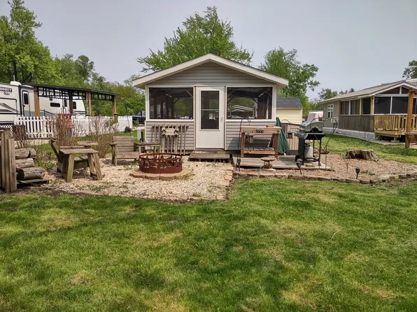 29/370 Woodhaven Lakes, Sublette, IL 61367