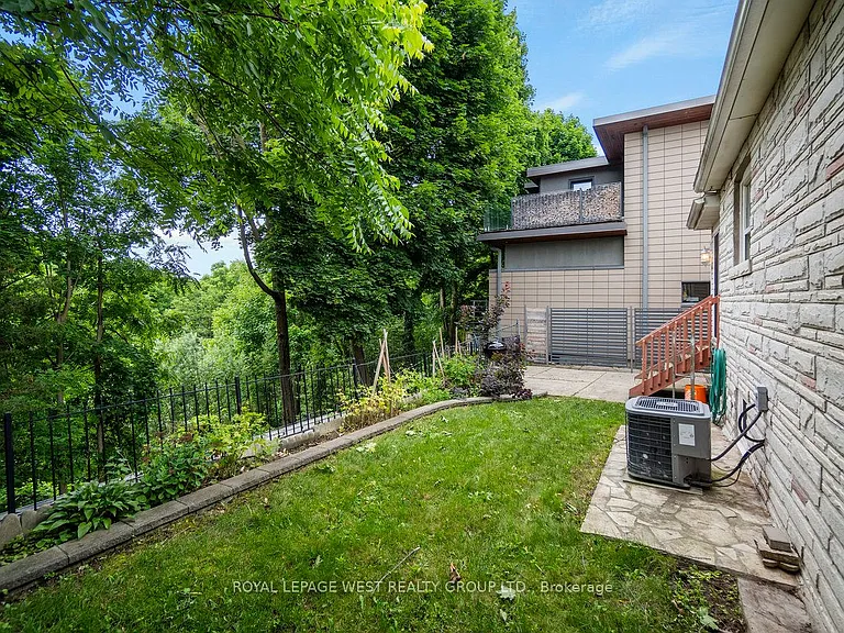 22 Beaucourt Rd — Photo 31
