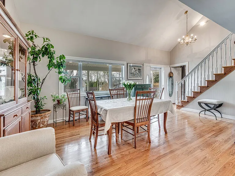 9 Tramposh Ln — Photo 6
