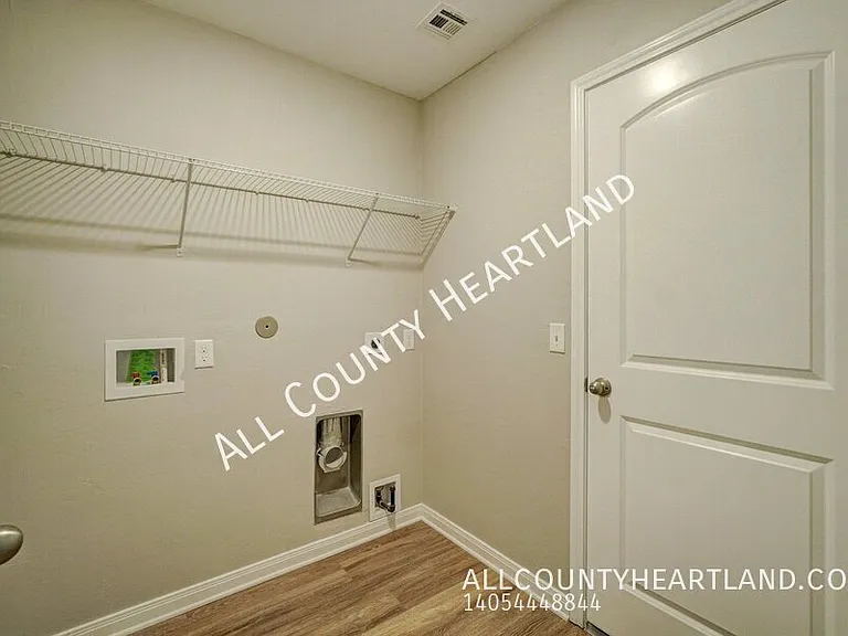 309 E Georgia Ter — Photo 10