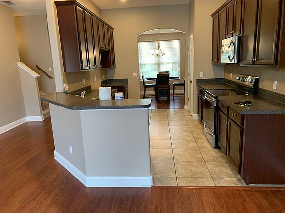 3rd image of 4493 Sunset Ln