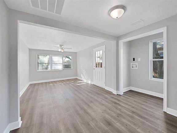 2nd image of 2523 7th Ave N #1