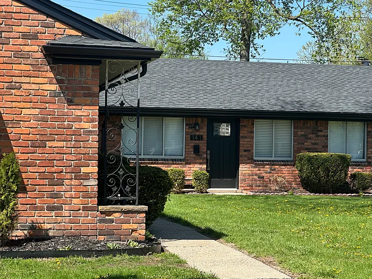 141 Ardmore Dr — Photo 18