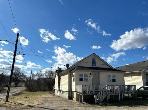 317 40th St, Huntington, WV 25702