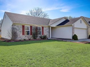 621 Woodfield Cir, Avon, IN 46123