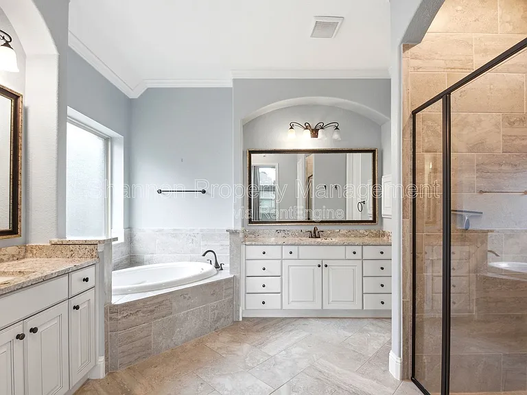 5818 Fairway Shores Ln — Photo 16