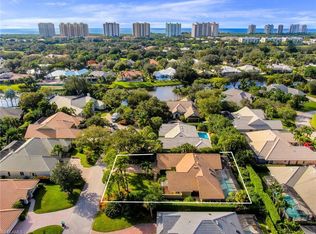 713 Turkey Oak Ln, Naples, FL 34108