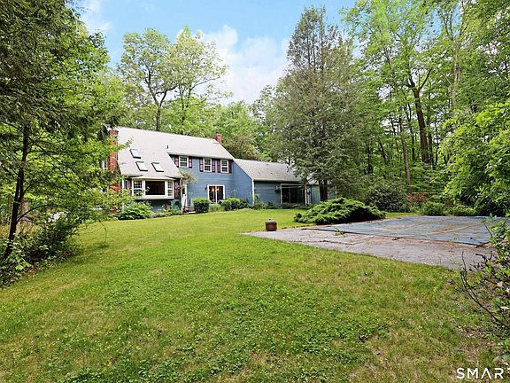 2nd image of 35 Deer Spring Road