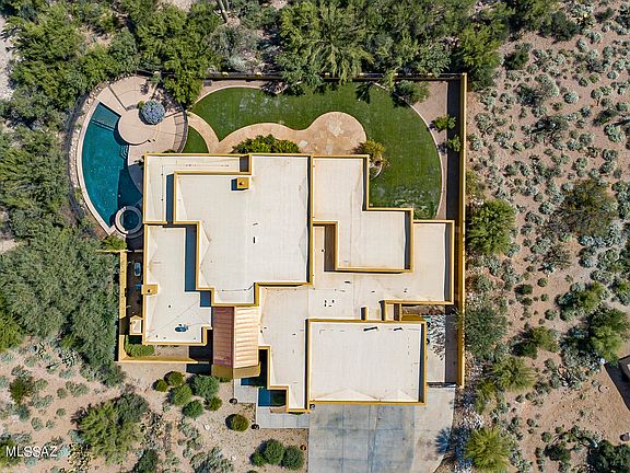 2nd image of 1364 N Acacia Cliffs Ct