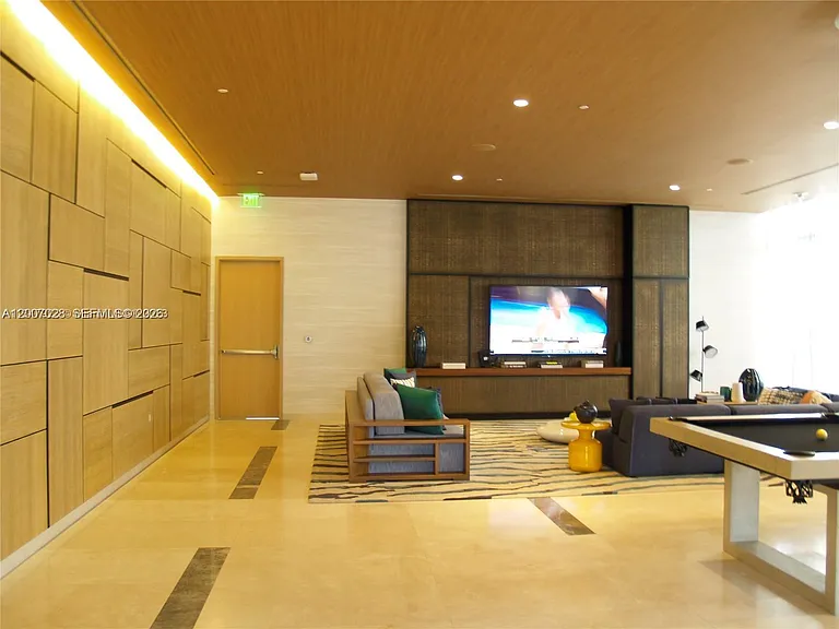 55 SW 9th St #2502 — Photo 15