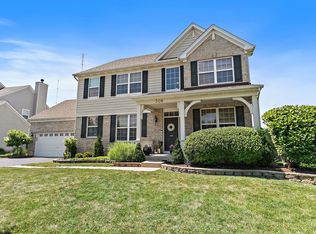 308 Buffalo Dr, Elgin, IL 60124