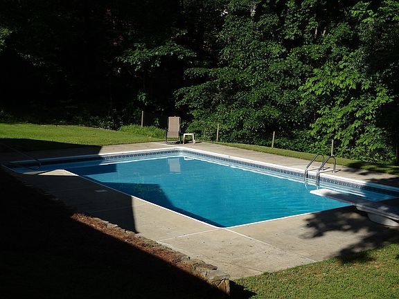 Sunbathe in privacy