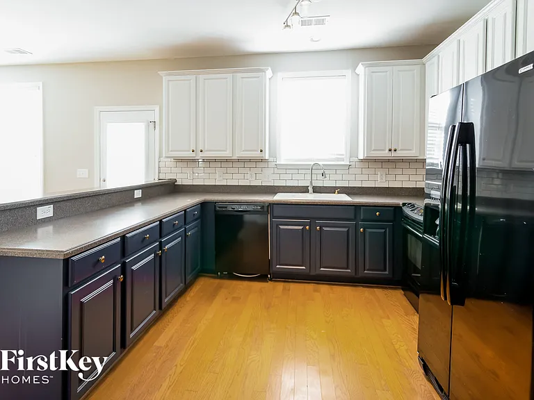 325 Crossandra Ave — Photo 6