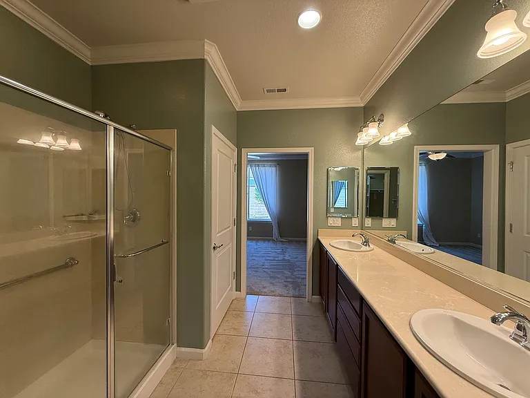7437 Bloomsbury Way — Photo 13