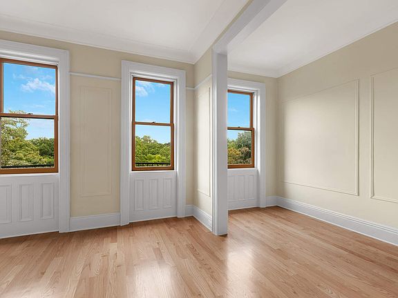3rd image of 159 Prospect Park W APT 4
