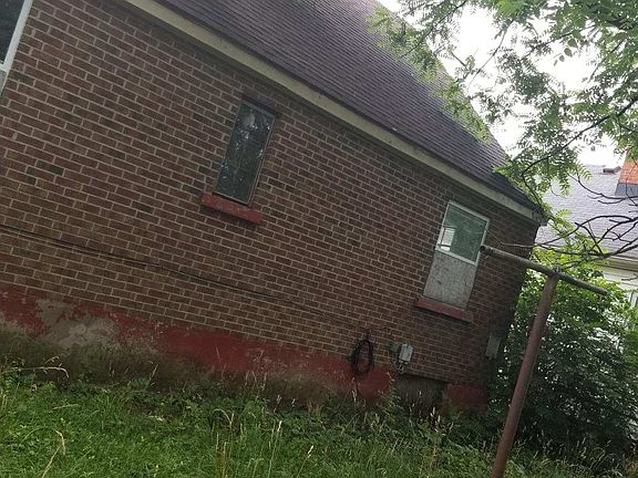 2nd image of 2646 N Gettysburg Ave