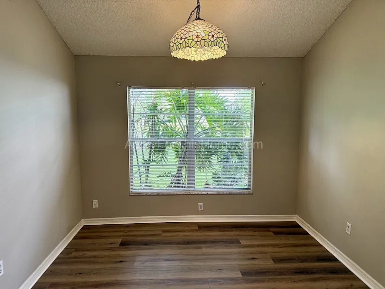 1254 Tuxford Dr — Photo 16