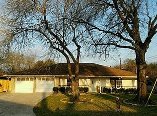 1901 Happy Valley Dr, Baytown, TX 77520