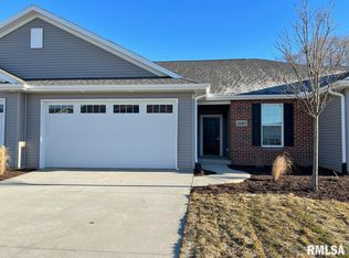 5647 Kristi Ln, Bettendorf, IA 52722