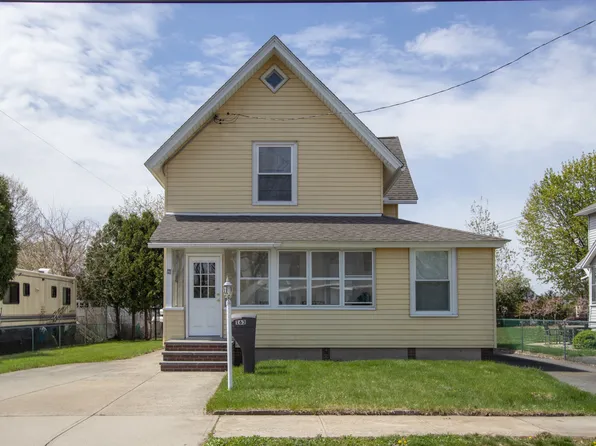 163-165 Whitney St #2, Ludlow, MA 01056