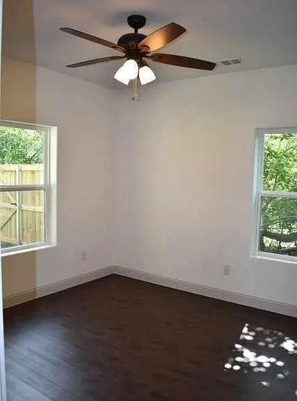 1216 W Nelson St — Photo 6