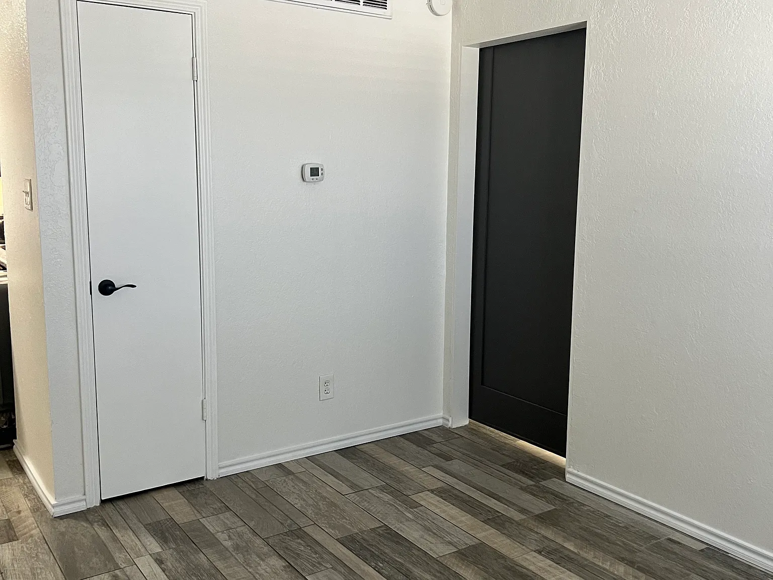 1710 Crest Point Dr — Photo 4