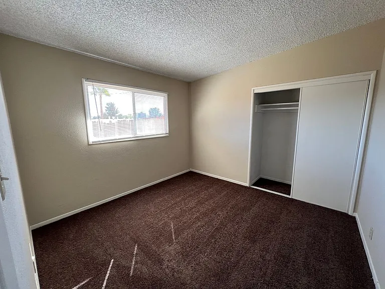 312 Sahara Dr — Photo 8