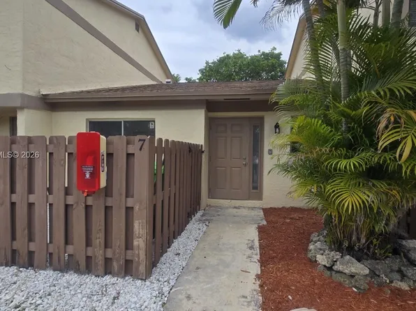 3050 NW 106th Ave APT 7, Fort Lauderdale, FL 33322